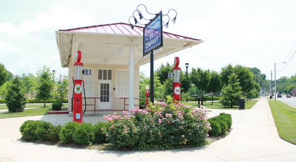 The Most Photogenic Restroom In Kentucky Is A Historic Gas Station