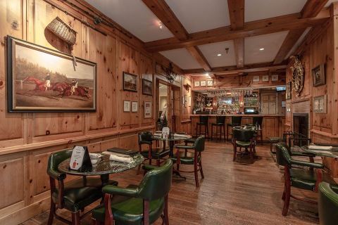 Devour Authentic Fish And Chips At Ascot's Pub, A Cozy British Eatery In Connecticut