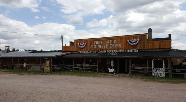 The Four Mile Old West Town In South Dakota Is One Of The Most Complete Old West Attractions In America