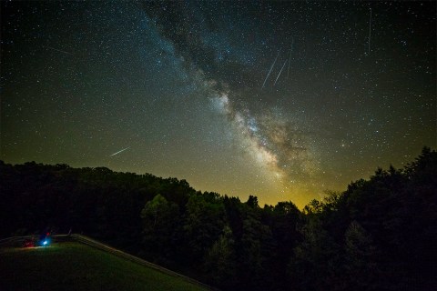 Surges Of Up To 100 Meteors Per Hour Will Light Up The Kentucky Skies During The 2020 Lyrid Meteor Shower This April