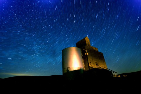 Surges Of Up To 100 Meteors Per Hour Will Light Up The Washington Skies During The 2020 Lyrid Meteor Shower This April