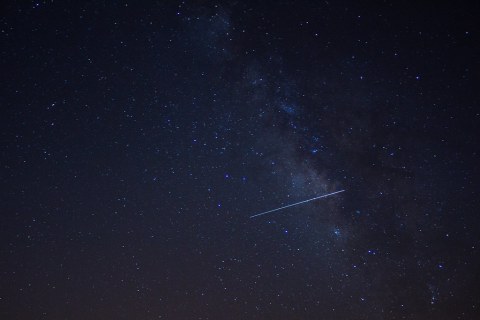 Surges Of Up To 100 Meteors Per Hour Will Light Up The Mississippi Skies During The 2020 Lyrids Meteor Shower This April
