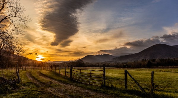 Marvel At Beautiful Cades Cove In Tennessee Without Getting Out Of Your Car