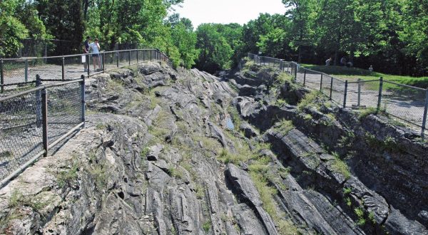 The Glacial Grooves On Ohio’s Kelleys Island Look Like Something From Another Planet