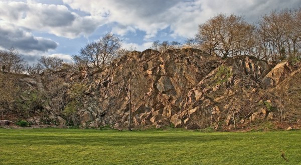 Ballard Park In Rhode Island Looks Like Something From Another Planet