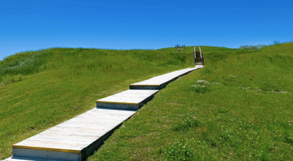 Poverty Point’s Hiking Trail Will Take You Through The Oldest Attraction In Louisiana