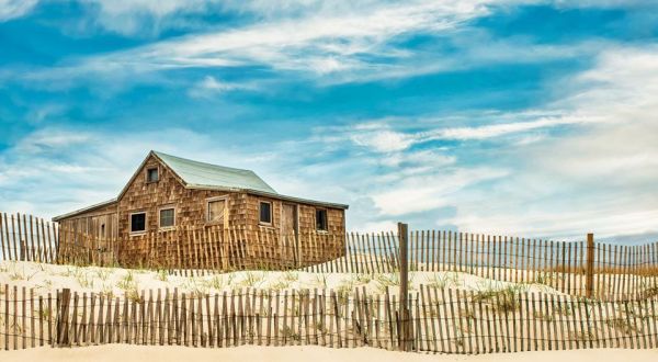 Visit New Jersey’s Iconic Judge’s Shack Before It’s Washed Away