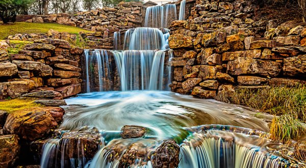 There’s A Breathtaking Triple Waterfall Hiding In The Middle Of A Texas City Park
