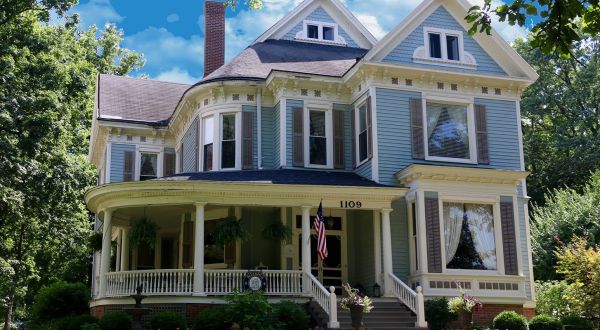 9 Illinois Bed And Breakfasts That Make For The Most Marvelous Getaway For Two
