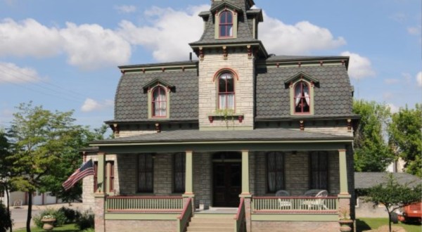 Take A Small Town Escape To McClure Guesthouse, A Historic Victorian Hotel In Illinois