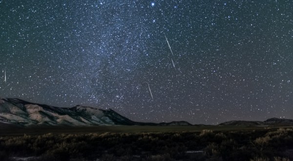 Surges Of Up To 100 Meteors Per Hour Will Light Up The Utah Skies During The 2020 Lyrid Meteor This April