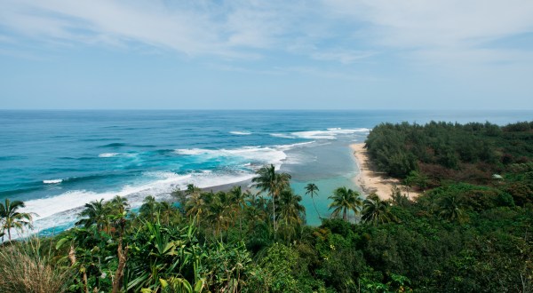 Hiking Hawaii’s Iconic Kalalau Trail Now Requires A Reservation