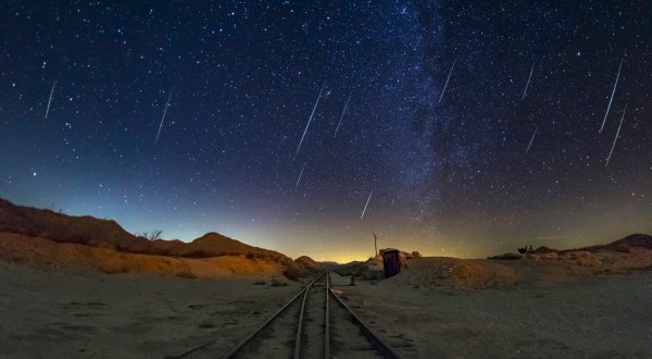 You Won’t Want To Miss The Lyrids Meteor Shower, With Surges Of Up To 100 Shooting Stars Per Hour