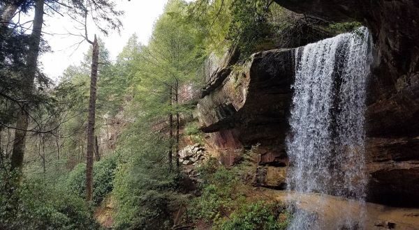 There’s A Crystal Blue Waterfall Hiding Near Nashville That’s Too Beautiful For Words