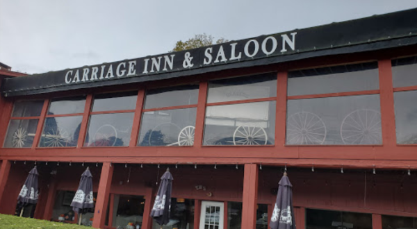 Dan’s Carriage Inn In Rhode Island Was Once A 1700s Stagecoach Stop