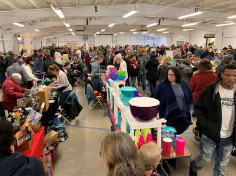 At This Gigantic Flea Market In Vermont, You'll Find Crafts, Antiques, And Much More