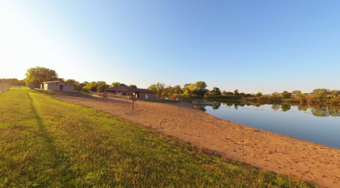 There's A Hidden Beach Tucked Away In Iowa At George Wyth State Park