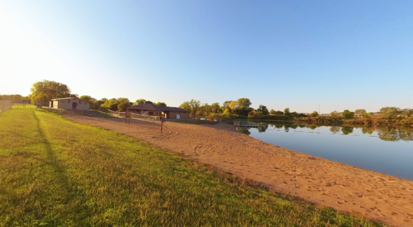 There’s A Hidden Beach Tucked Away In Iowa At George Wyth State Park