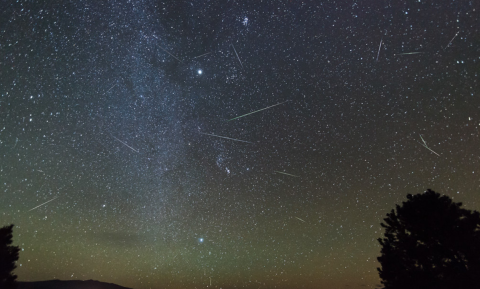 Surges Of Up To 100 Meteors Per Hour Will Light Up The Vermont Skies During The 2020 Lyrid Meteor This April