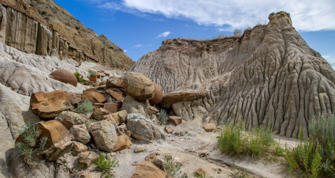 The Geological Formations In North Dakota's Theodore Roosevelt National Park Look Like Something From Another Planet