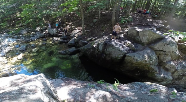 This Underrated Trail In New Hampshire Leads To A Hidden Turquoise Pool
