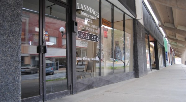 You Might Not Have Room For Dessert At Lanning’s Downtown Grill In Kansas