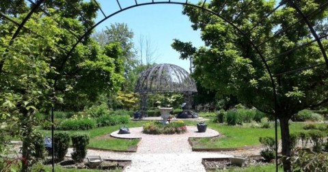 The Indian Village Centennial Garden In Detroit Is One Of The Most Stunning Lesser-Known Places In The City