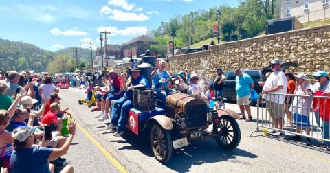 Hillbilly Days In Kentucky Is Back For Its 47th Year Of Fun & Festivities