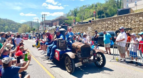 Hillbilly Days In Kentucky Is Back For Its 44th Year Of Fun & Festivities