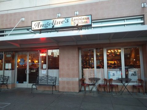 There's A New Orleans Themed Restaurant In Northern California Called Angeline's Louisiana Kitchen And It's Both Fun And Delicious