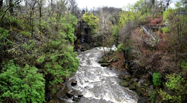 The Boardwalk Hike At High Bridge Glens Near Cleveland Just Might Make Your Stomach Drop