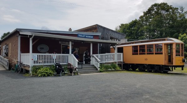 Climb Aboard A Gorgeous 1890s-Era Trolley And Take A Ride Back Through History In Massachusetts