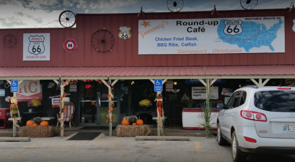 Some Of The Best Food In The State Is Hiding In The Unassuming Tammy’s Route 66 Round-Up Cafe In Oklahoma