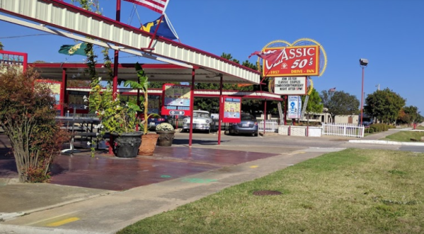 For Over 60 Years, Classic 50’s Drive-In Has Been Serving Tasty Burgers And Milkshakes In Oklahoma