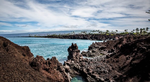 Experience Unparalleled Volcanic Natural Beauty At 49 Black Sand Beach In Hawaii