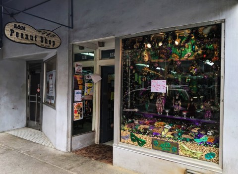 A&M Peanut Shop In Alabama Offers Fresh-Roasted Peanuts, A Variety Of Candy, And So Much More