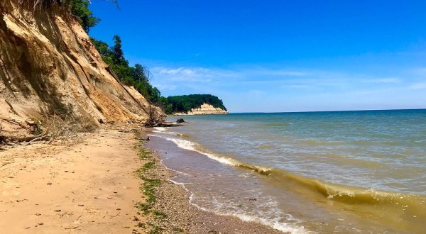 You’ll Love Searching For Fossils At Calvert Cliffs State Park In Maryland