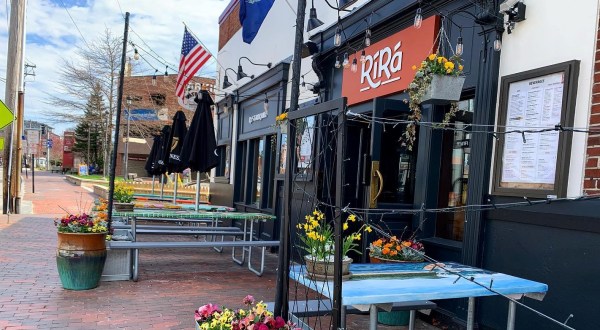 Rí Rá Portland Is A 2-Story Bar And Restaurant In Maine That You Should Put On Your 2020 Bucket List