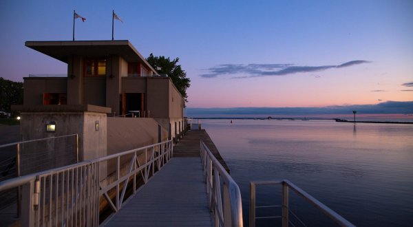 Frank Lloyd Wright’s Fontana Boathouse In Buffalo Is One Of The Most Stunning Lesser-Known Places In The City