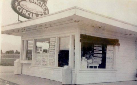 Fry Sauce Was Invented At This Charming Hamburger Stand In Utah In The 1950s