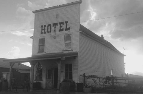 This Century-Old Montana Hotel Offers Classic Old West Hospitality