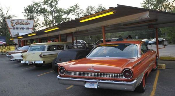 Travel Back In Time When You Use The Carhop Service From Eddie’s Drive-In In Michigan