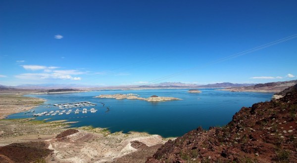 Marvel At The Beautiful Lakeview Overlook In Nevada Without Getting Out Of Your Car