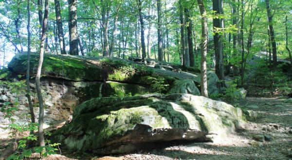 Beartown Rocks Is An Otherworldly Destination In Clear Creek State Park