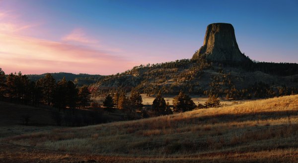 Devils Tower In Wyoming Looks Like Something From Another Planet