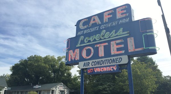 Get Iconic Loveless Cafe Biscuits Delivered Right To You Doorstep In Nashville When You Order Online