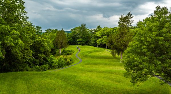 The Great Serpent Mound In Ohio Is A Big Secluded Treasure