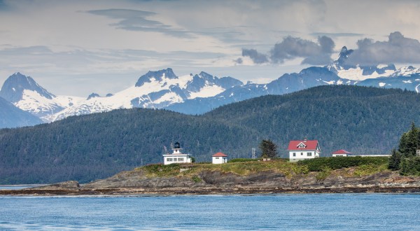 The Iconic Point Retreat Lighthouse In Alaska Turns 116 Years Old This Year