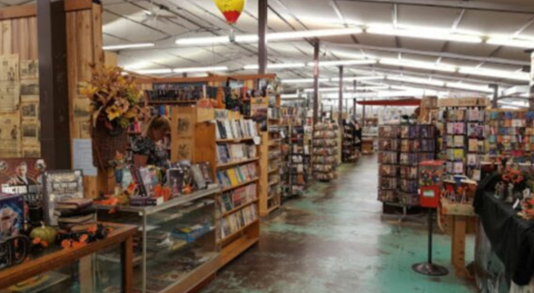 An Enormous Warehouse Of Used Books In Illinois, Old Book Barn Will Be Your New Favorite Destination
