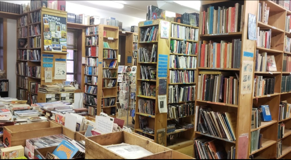 You Can Have Books Delivered Right To Your Door From This Rhode Island Bookstore